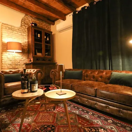 Oda ve Kahvaltı La Corte Dei Vizi 4*