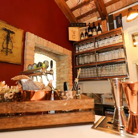 La Corte Dei Vizi Clauiano