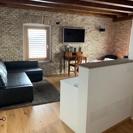 La Corte Dei Vizi Clauiano