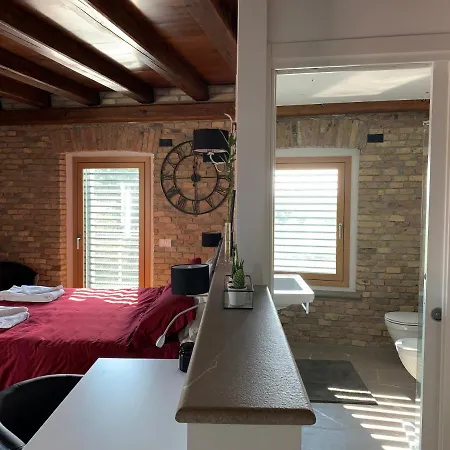 La Corte Dei Vizi ベッド・アンド・ブレックファスト Clauiano